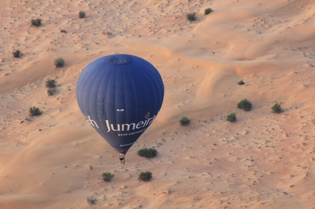 safari excursion desert dubai montgolfiere