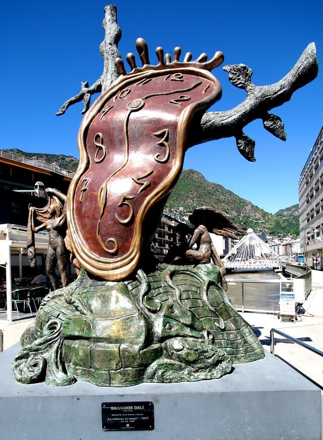 Horloge Dali à Andorre La Vieille